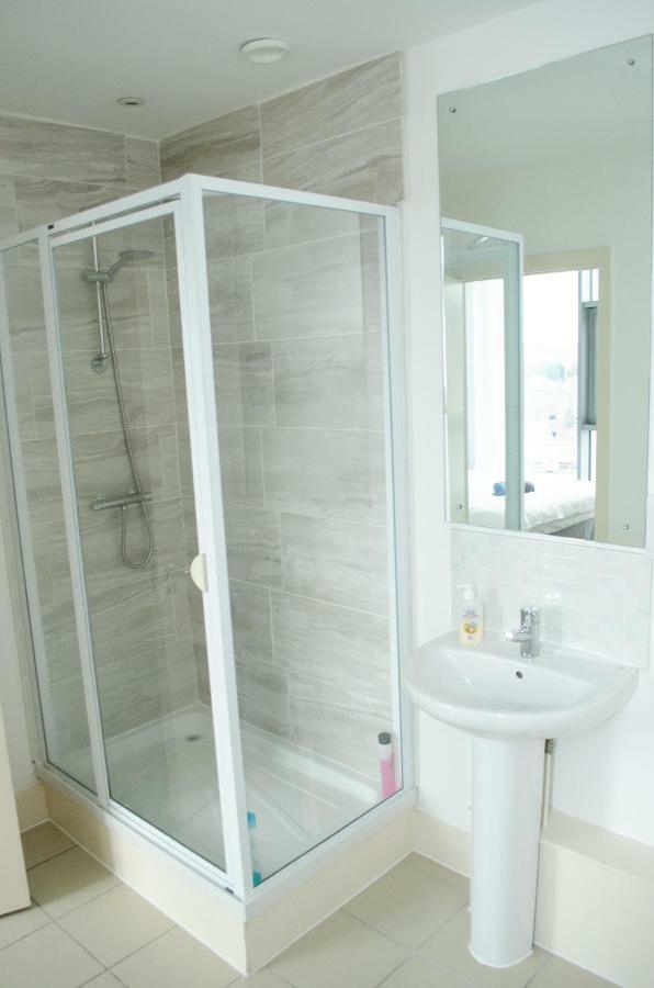 Penthouse In Liverpool City Centre - Free Parking - Balcony - By Happy Days ภายนอก รูปภาพ